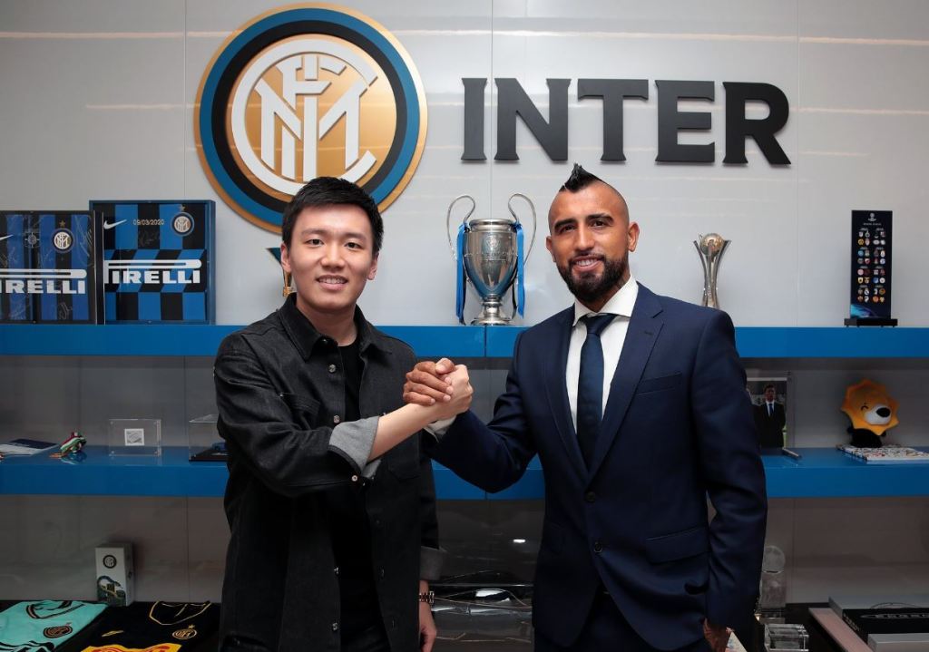 Vidal firmó su nuevo vínculo con&nbsp;Inter
