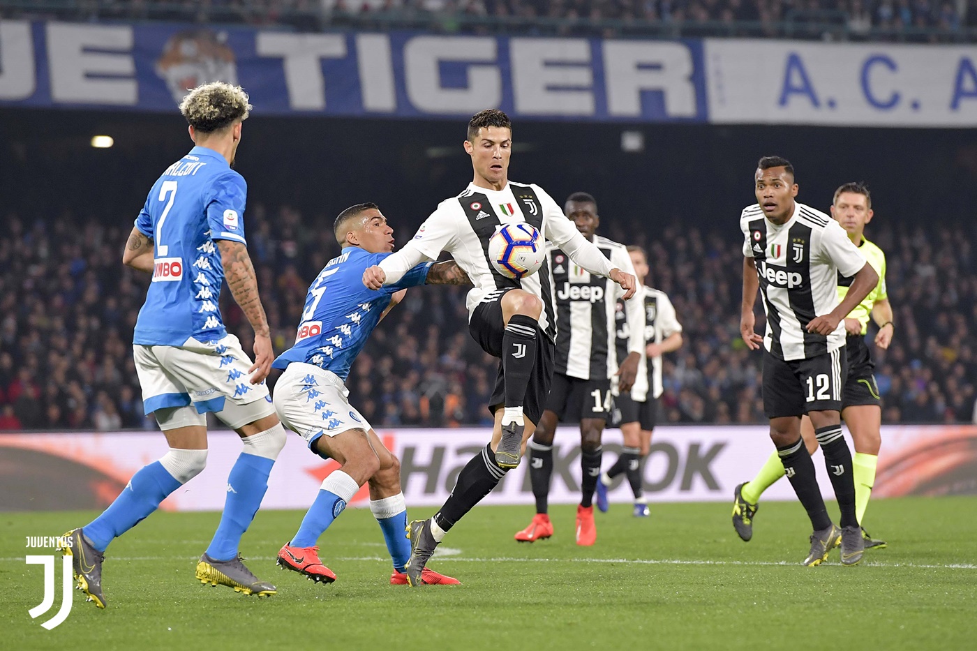 Juventus-Napoli, en jaque por el coronavirus