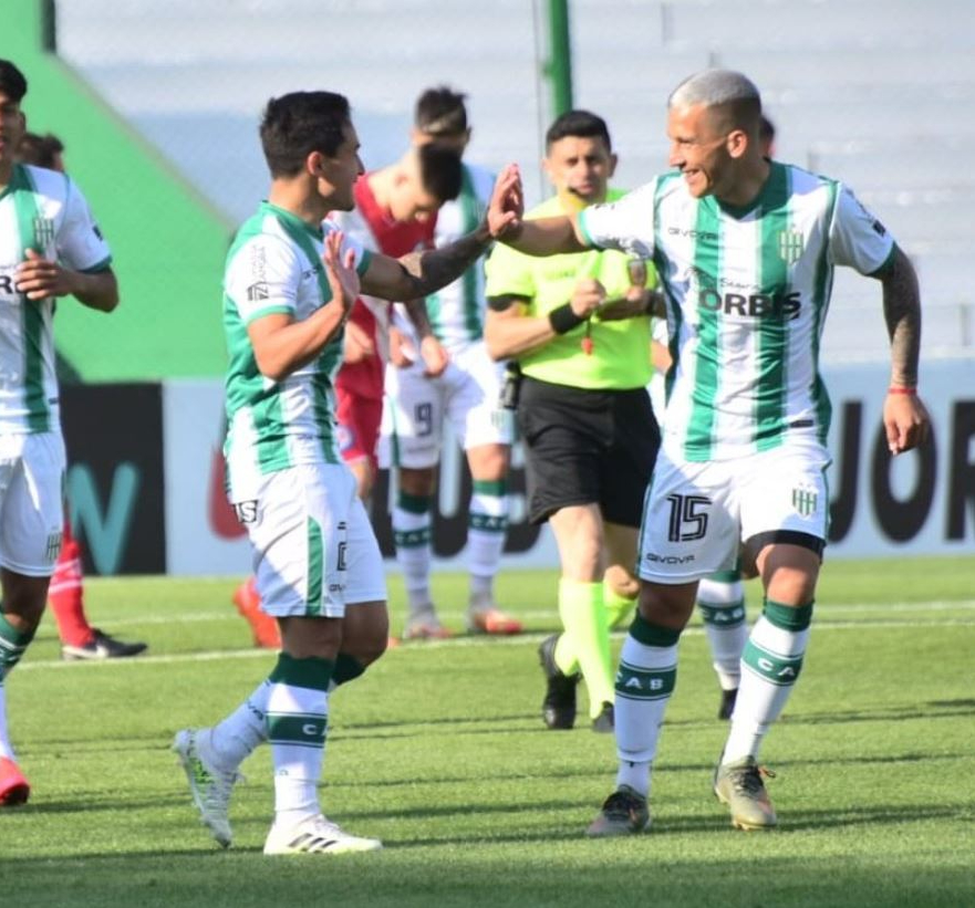 Banfield goleó a&nbsp;Argentinos