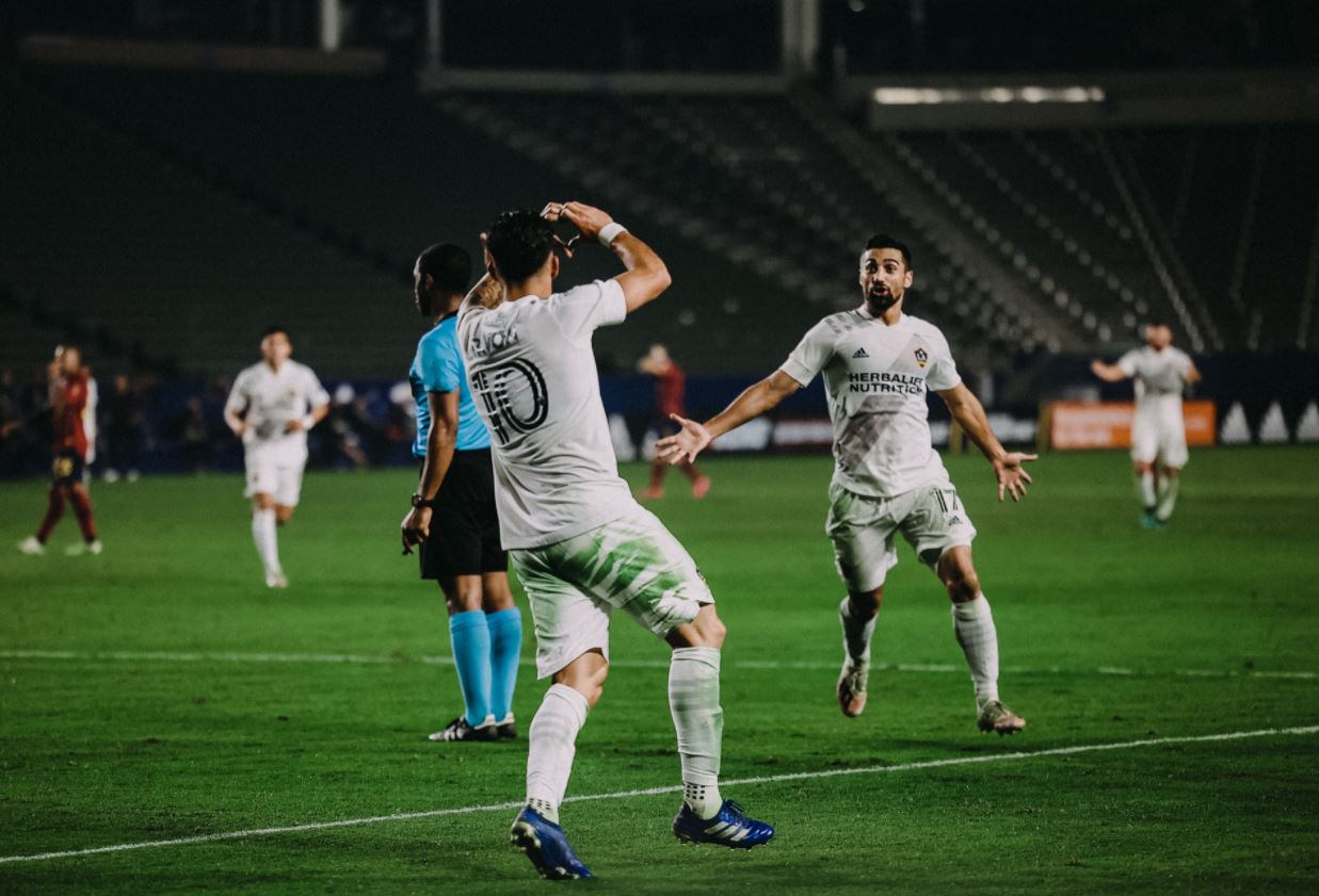 Sin Guillermo, Pavón sigue anotando en la MLS