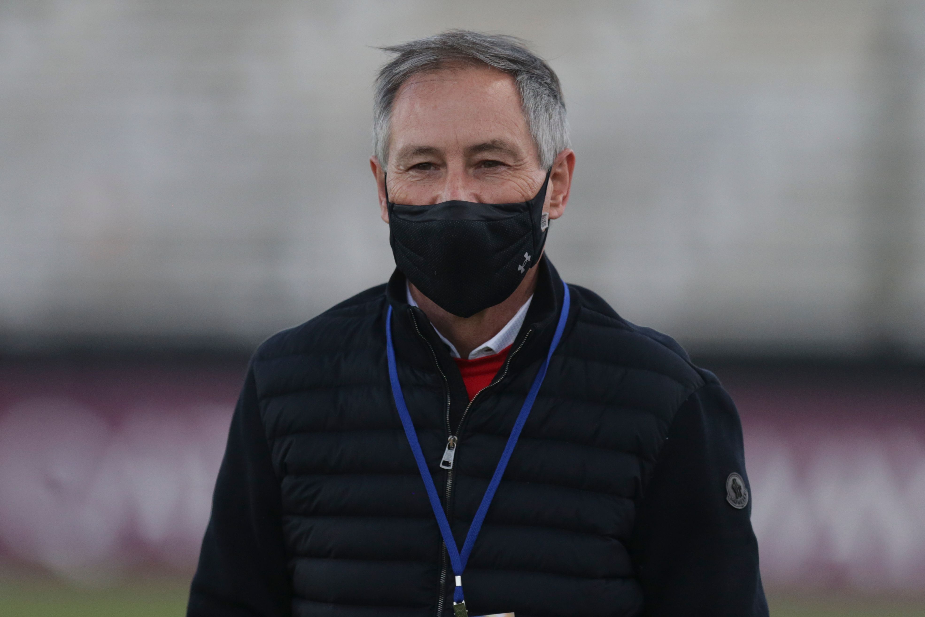 Holan quiere dejar Chile y mudarse a Brasil