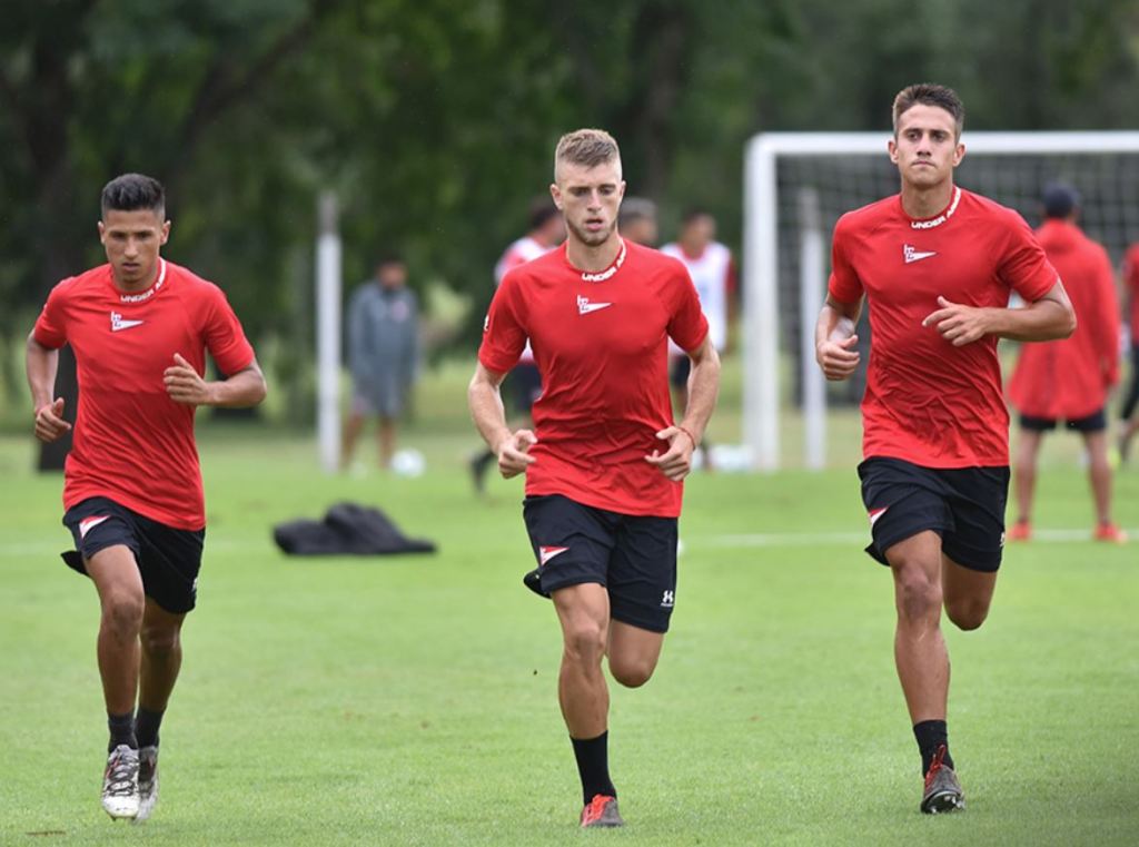 Estudiantes, cerca de sumar sus dos primeros&nbsp;refuerzos