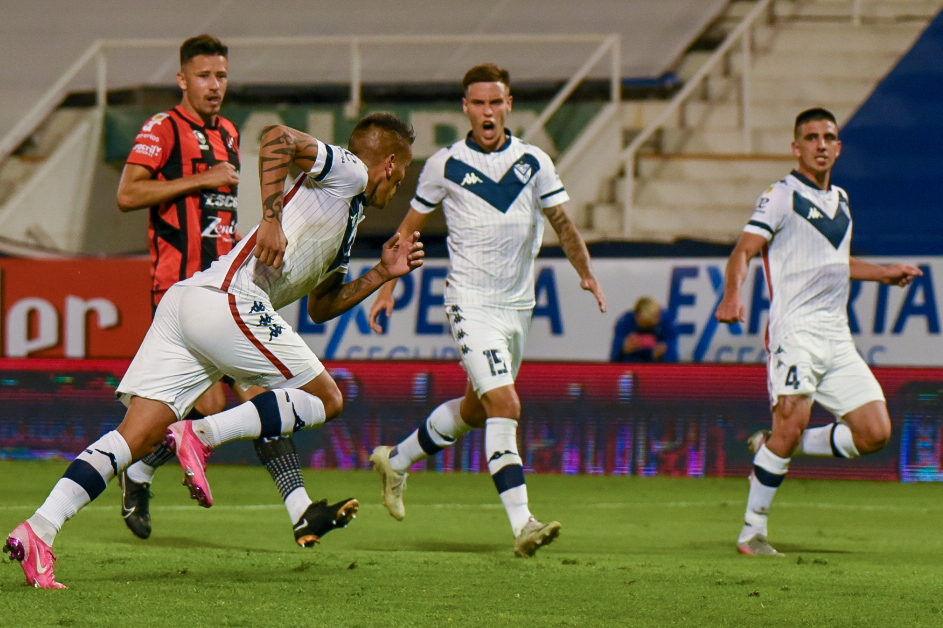 Vélez le ganó a Patronato antes de una ‘final’