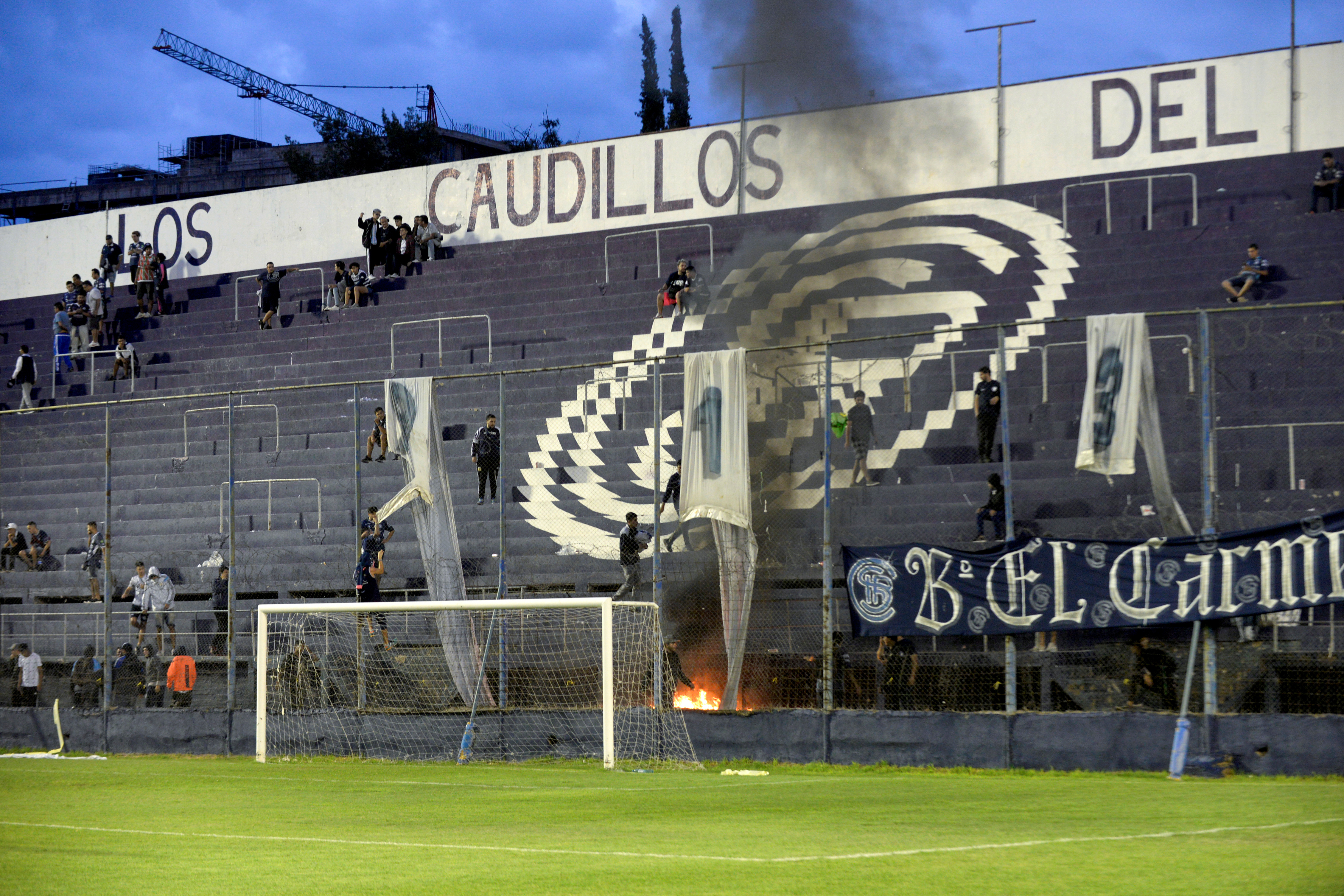 La barra brava, imparable en Mendoza
