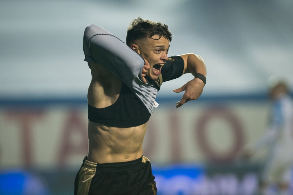 Peñarol se llevó la ida del clásico&nbsp;uruguayo