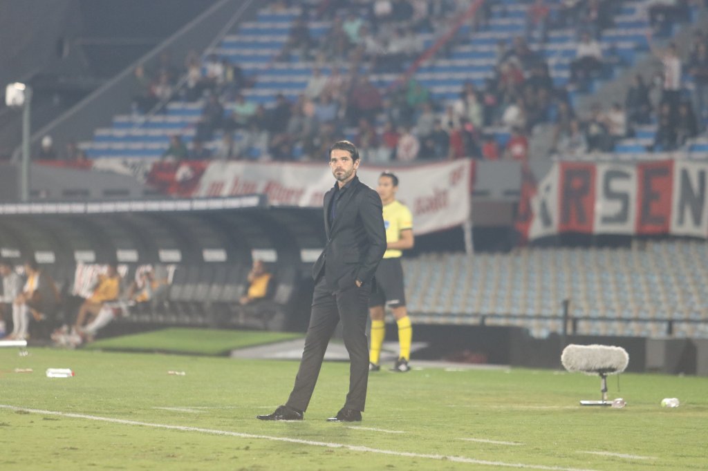 El Racing de Gago sigue en racha y debutó con&nbsp;victoria