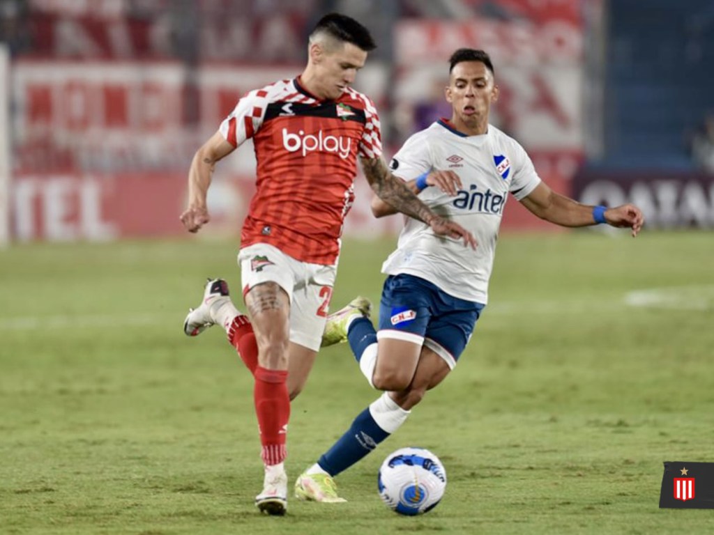 Gran punto de Estudiantes en&nbsp;Montevideo