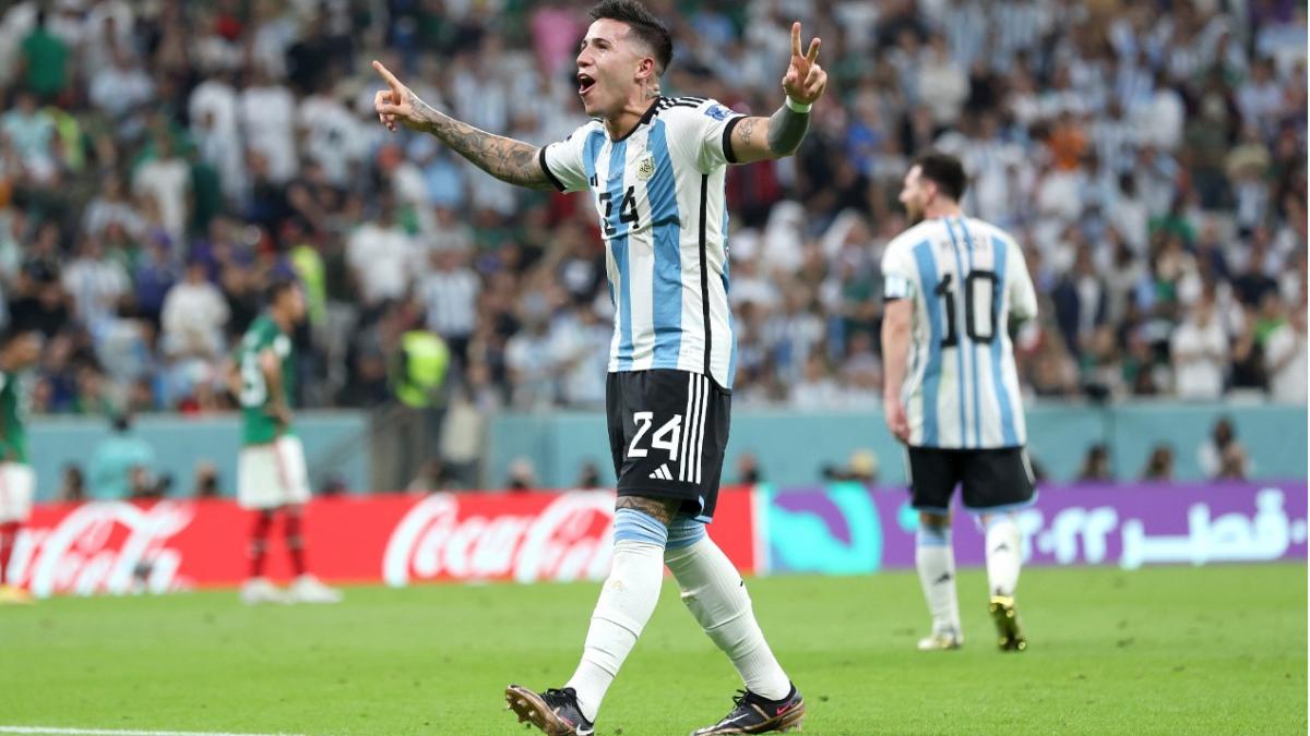 Chelsea a la carga por Enzo Fernández