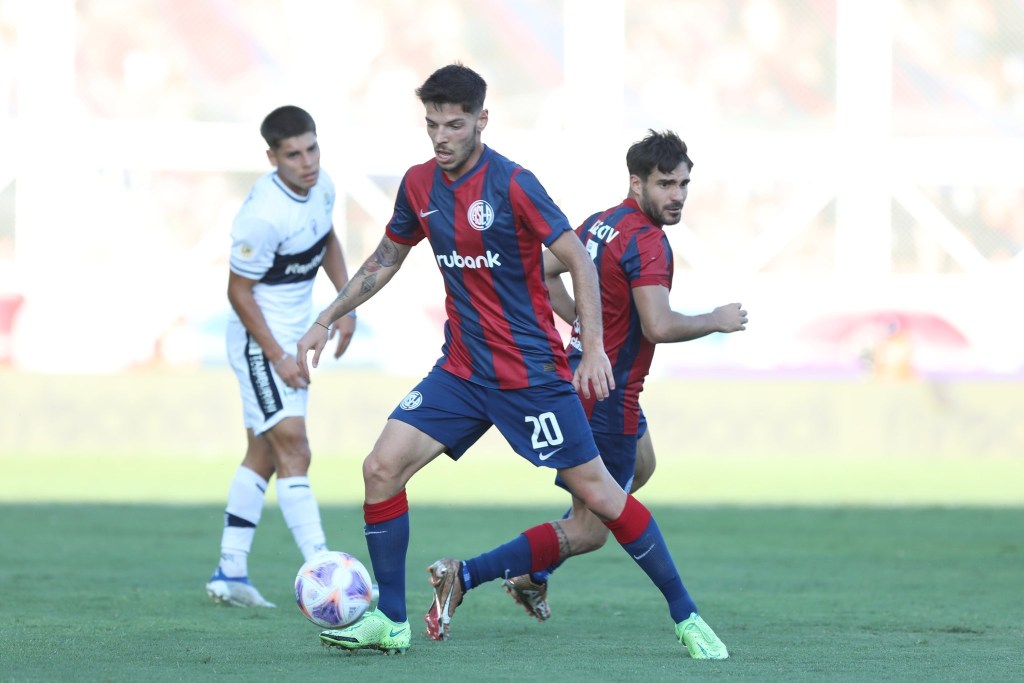 El Cuervo pica en&nbsp;punta