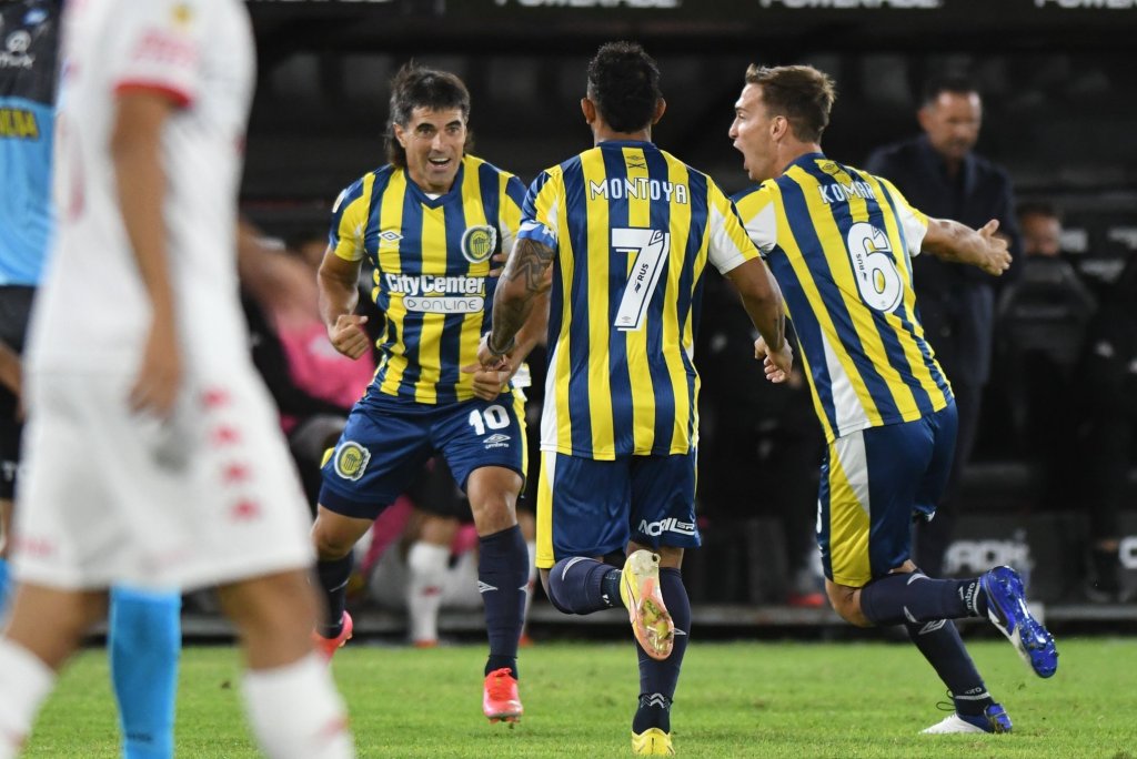 Rosario Central ganó en la cancha de Huracán y Russo&nbsp;respira