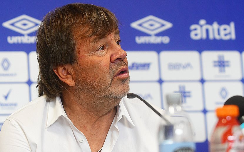 Un entrenador argentino dejó de ser DT de un grande&nbsp;uruguayo