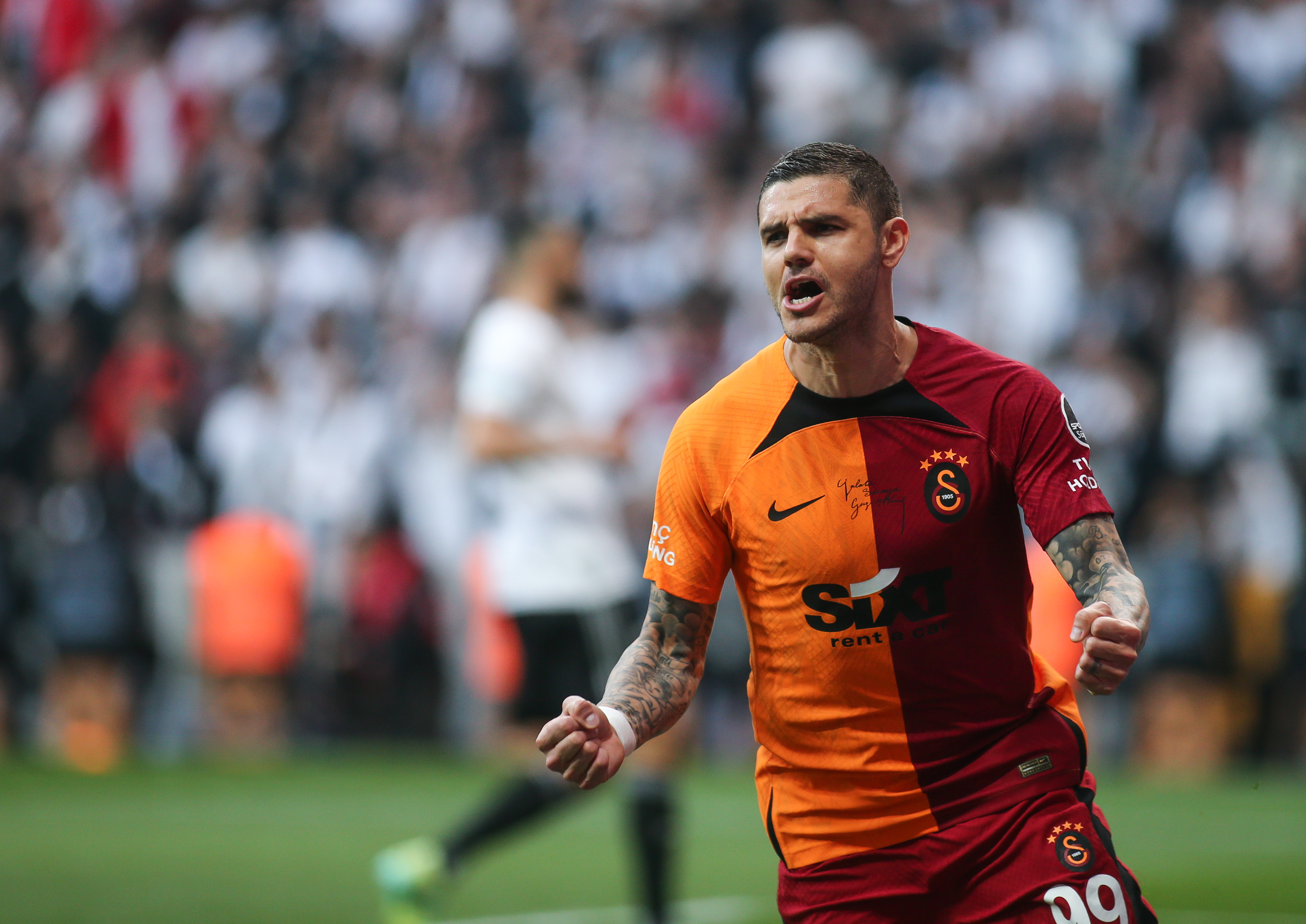 Doblete de Icardi y campanas de una posible vuelta al país para jugar en un grande