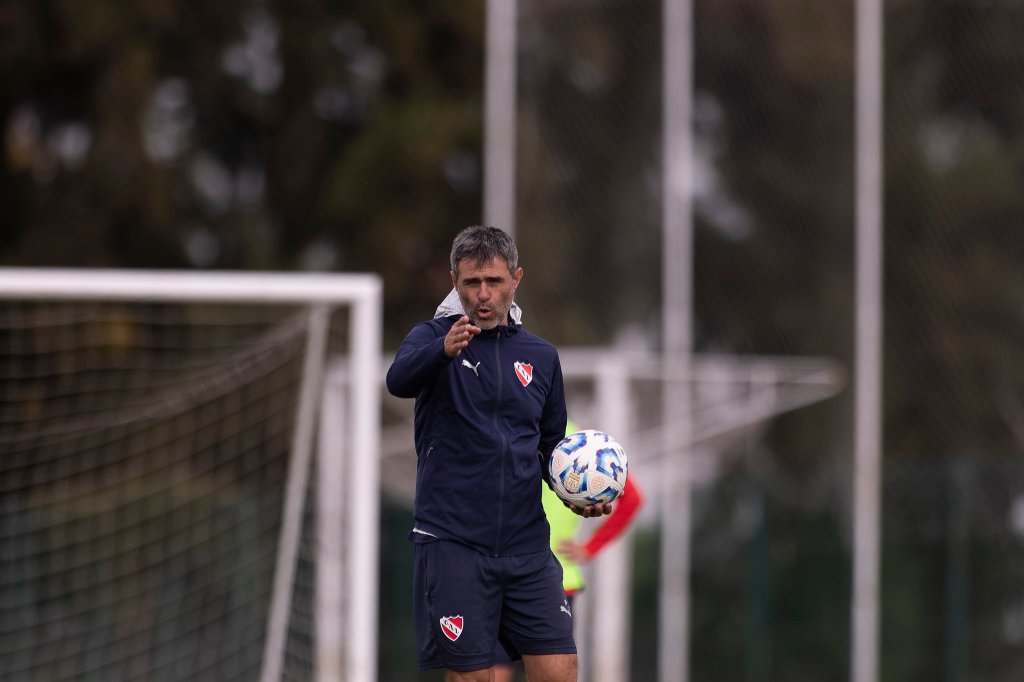 INDEPENDIENTE, CON LA VUELTA DE PAREDES, PERO SIN&nbsp;MONTIEL